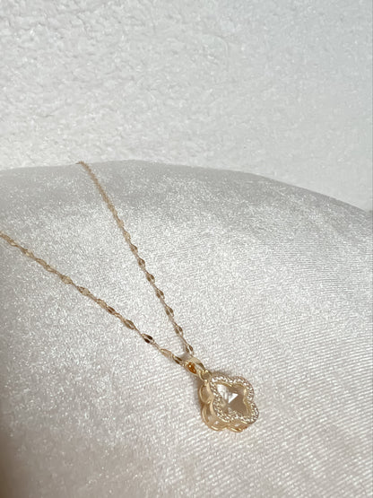 Collier Alison